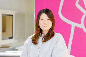 先輩社員のインタビュー写真