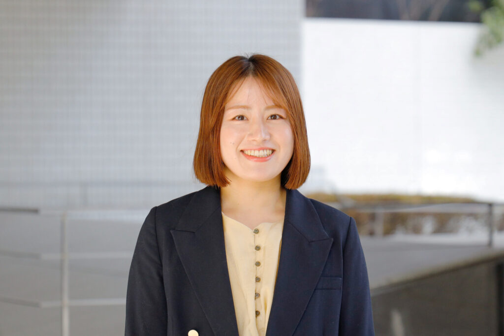 先輩社員のインタビュー写真